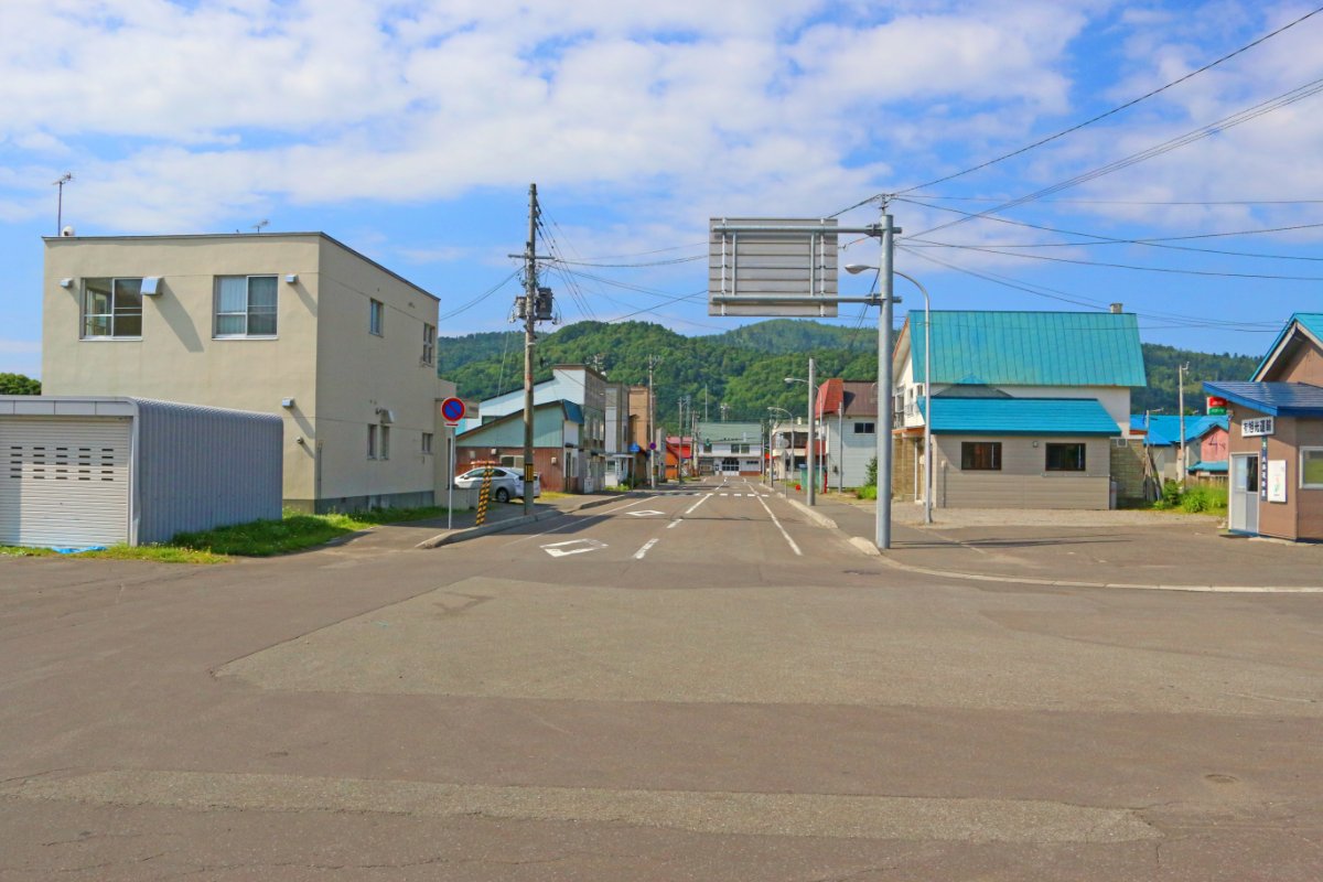 音威子府駅前の街並み